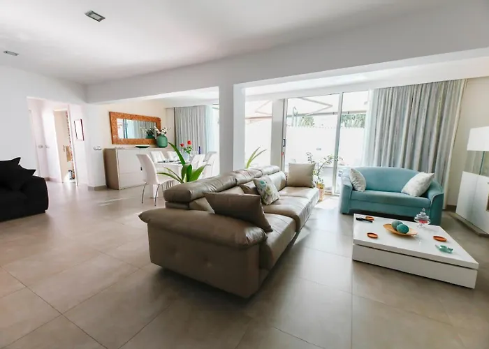 Villa Arenamar With Private Pool *